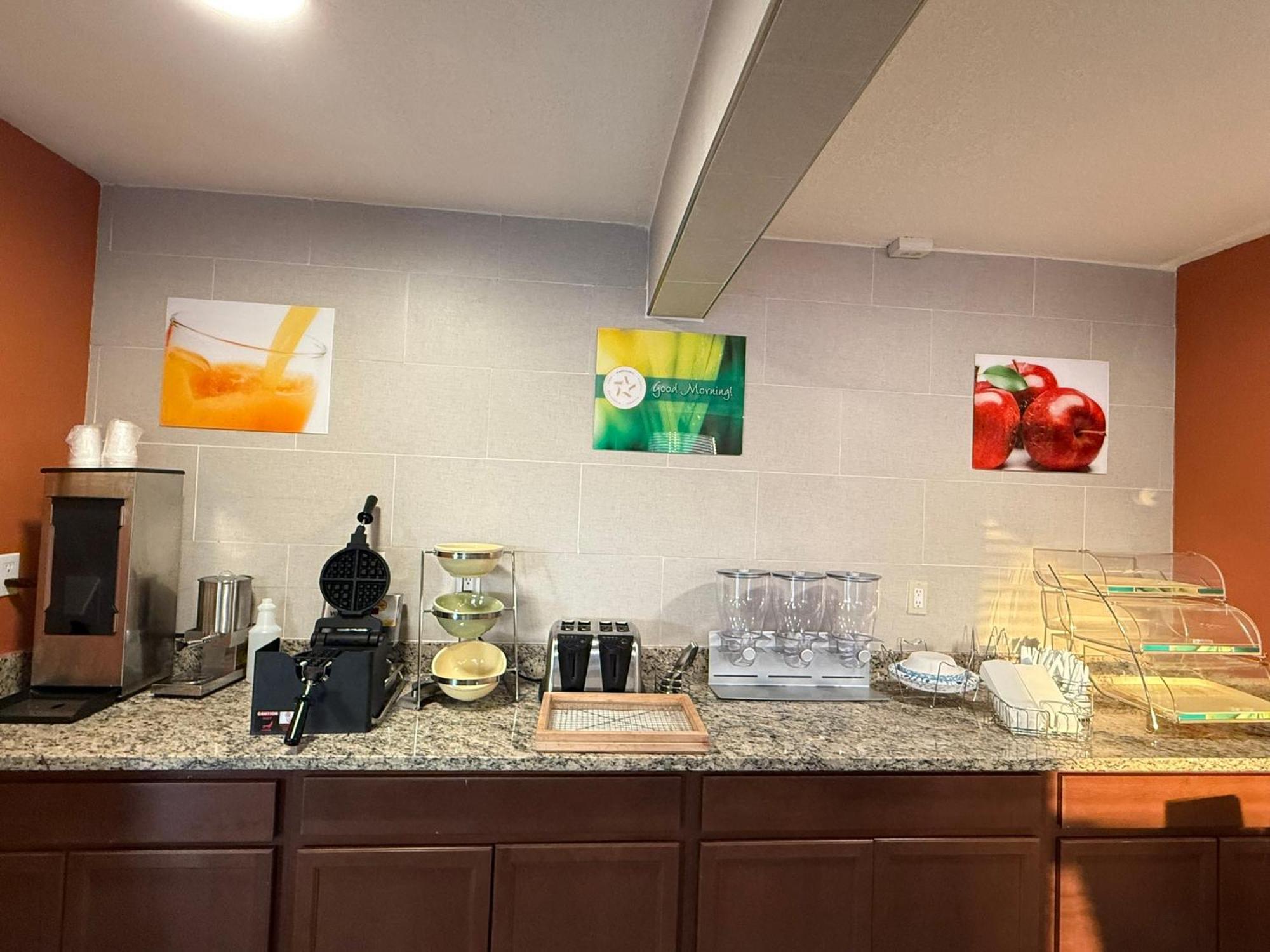Quality Inn Крествью Экстерьер фото