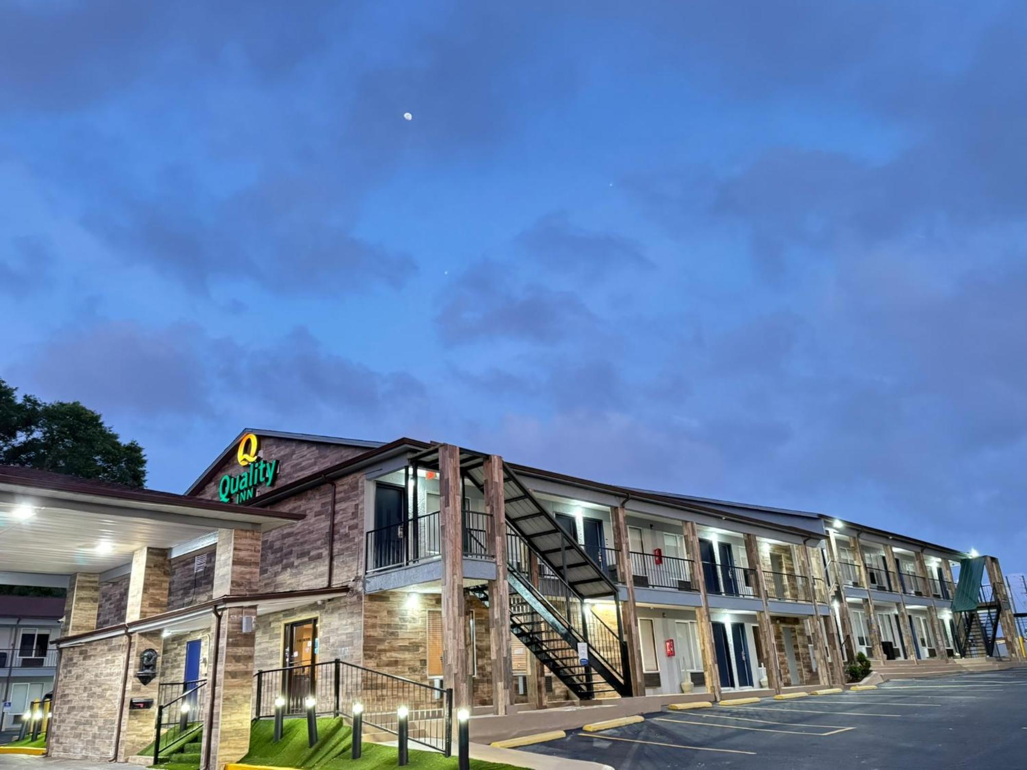 Quality Inn Крествью Экстерьер фото